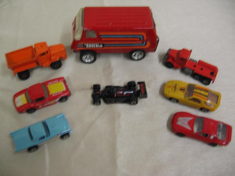 lot 204 image: Lot of hotwheels cars....