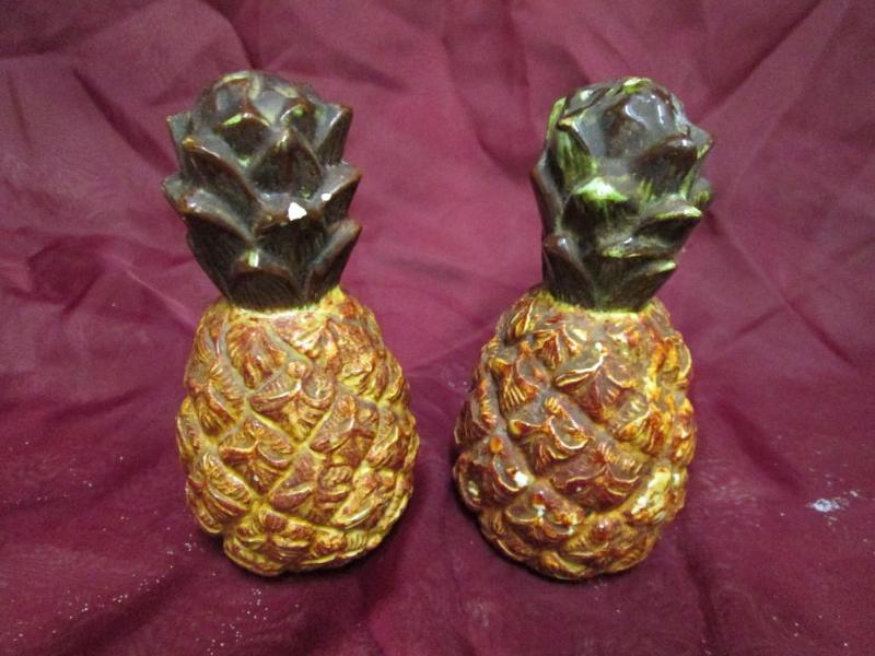 lot 37 image: Pineapple shaped salt and pepper sh...