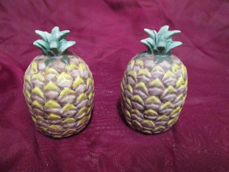lot 47 image: Pair of pineapple shaped salt and p...