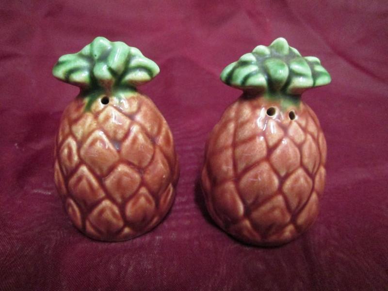 lot 57 image: Vintage pineapple shaped salt and p...