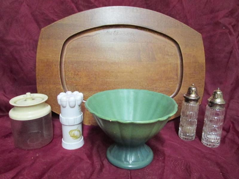 lot 63 image: Miscellaneous kitchen items. Salt a...