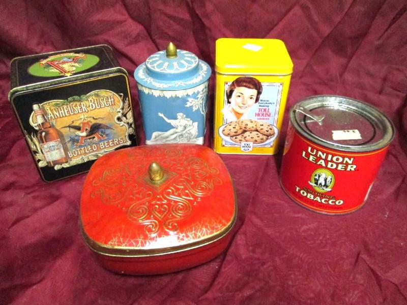 lot 93 image: Lot of vintage and commemorative ti...