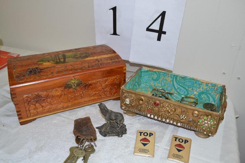 lot 14 image: Vintage misc - Franklin Mint