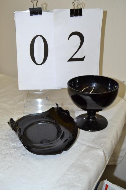 lot 2 image: Black Glass
