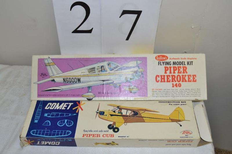 lot 27 image: Unassembled model planes