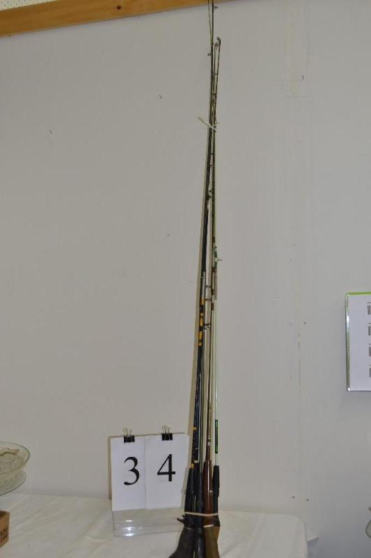 lot 34 image: 6 fishing poles