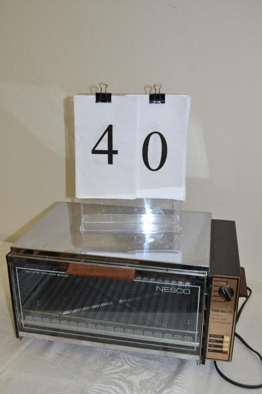 lot 40 image: Broiler