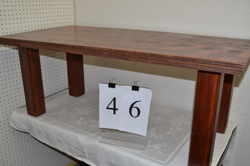 lot 46 image: table