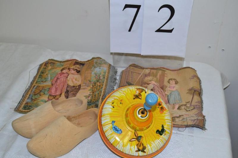 lot 72 image: Vintage spin top