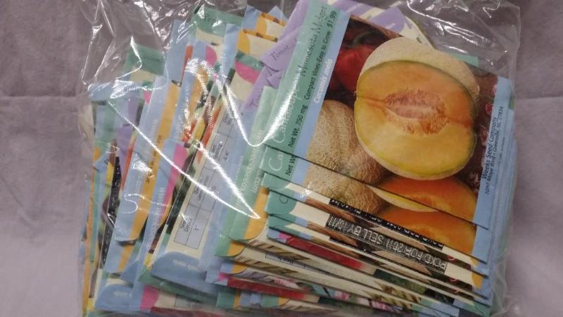 50 packs of assorted seeds includi...