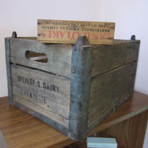 lot 113 image: Milk Crate