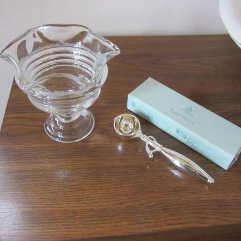 lot 116 image: Whimsical Snuffer