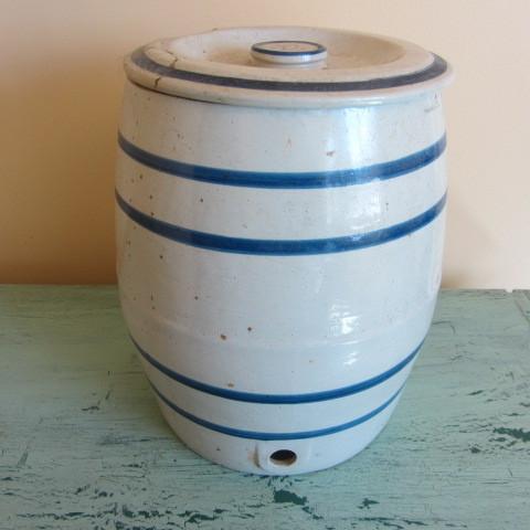 lot 134 image: Crockery Cooler