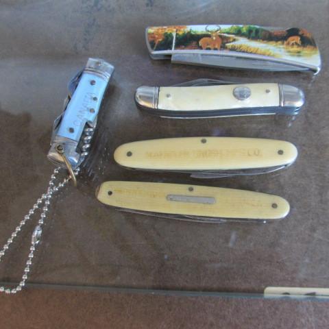 lot 143 image: Pocket Knives