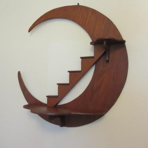 lot 159 image: Vintage Shelf