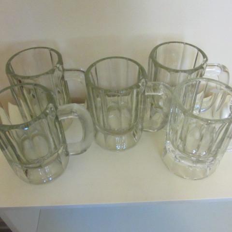 lot 168 image: Root Beer Mugs
