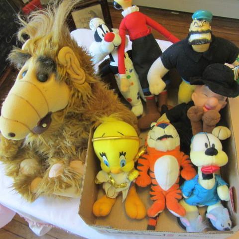 lot 175 image: Stuffed Characters