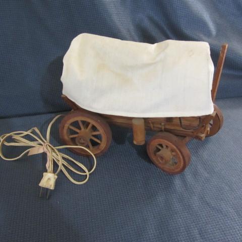 lot 199 image: Wagon Lamp
