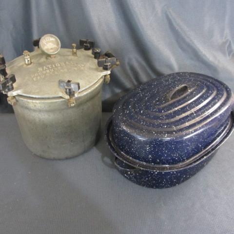 lot 207 image: Pressure Cooker, Roaster