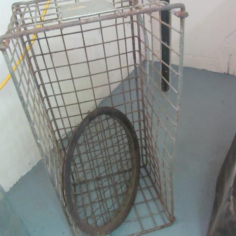 lot 210 image: Wire Basket, Grate