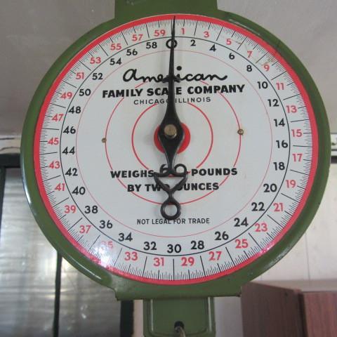 lot 229 image: Vintage Hanging Scale