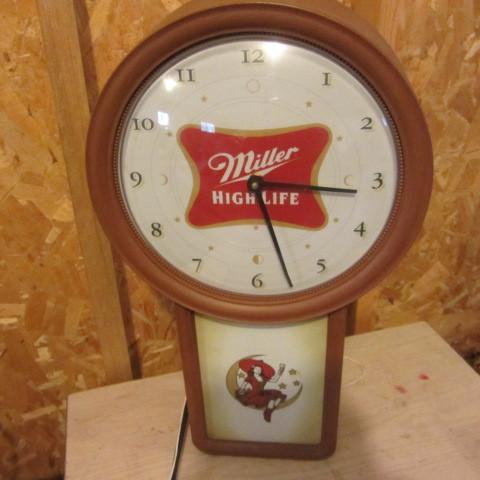 lot 38 image: Miller Bar Clock