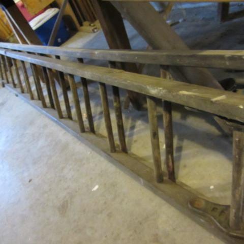 lot 43 image: Wood Ladder