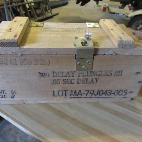 lot 76 image: Ammo Box