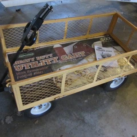 lot 8 image: Lawn Cart