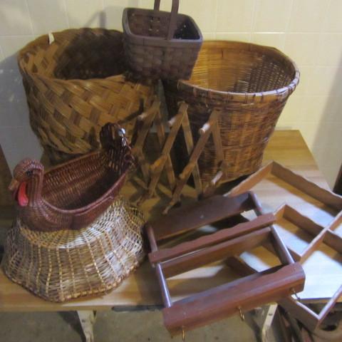 lot 82 image: Home Decor