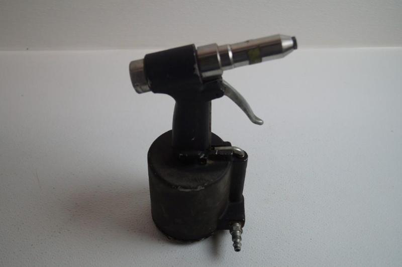 Rivet Gun