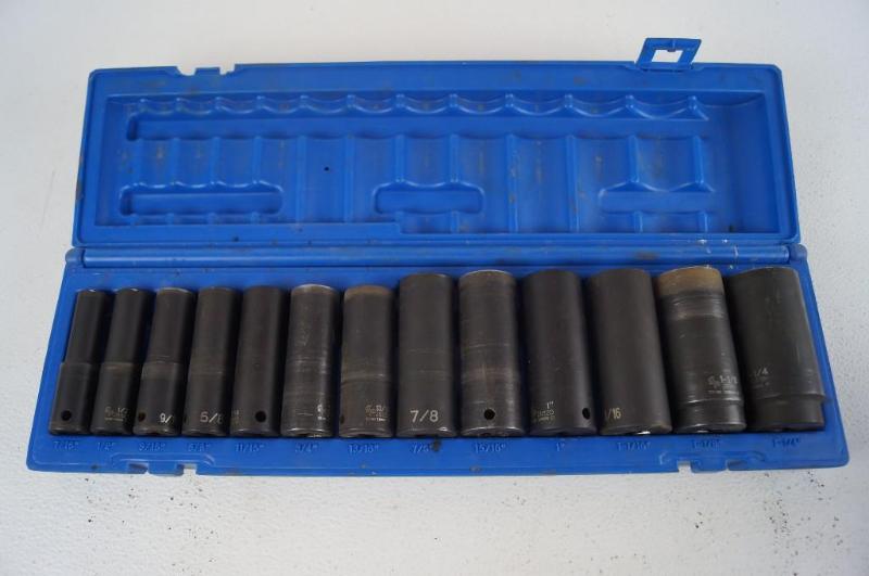 Grey Pneumatic Socket Set