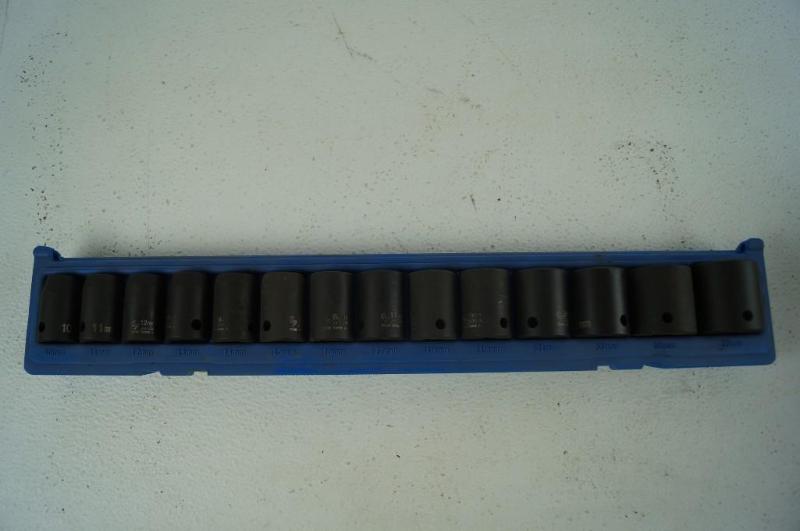 Grey Pneumatic Socket Set
