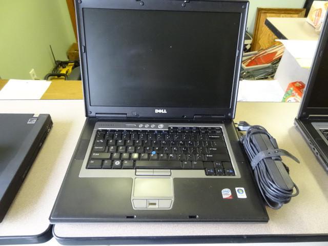 lot 3 image: Dell latitude D830 laptop. Windows ...