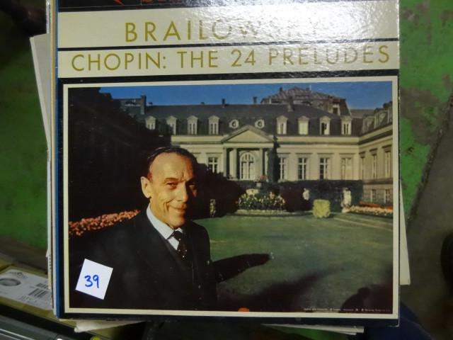 lot 39 image: 40 vintage records...