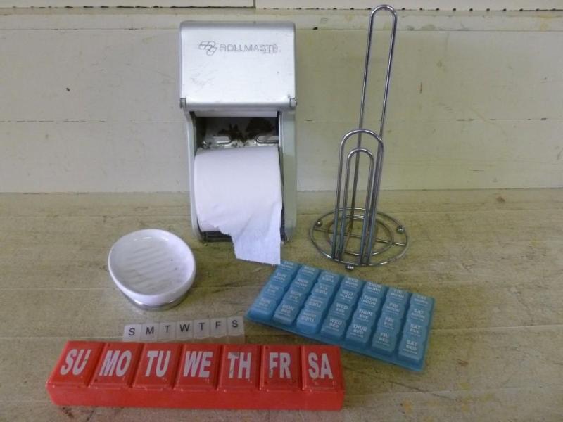 lot 104 image: This lot consists of a heavy duty&n...