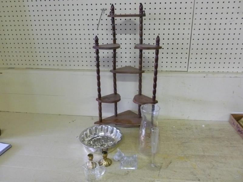 lot 108 image: This lot consists of a six tier woo...