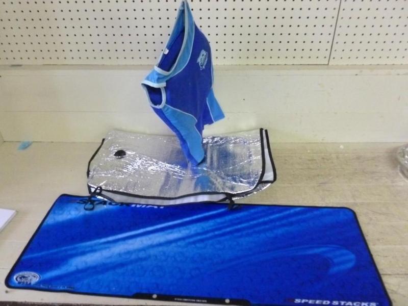 lot 115 image: This lot consists of a tanning mat,...