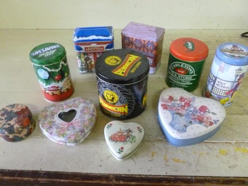 lot 121 image: Large lot of collectible metal prod...