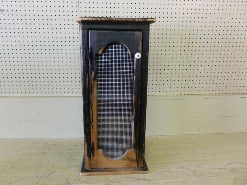 lot 171 image: Vintage screen front solid wood cab...
