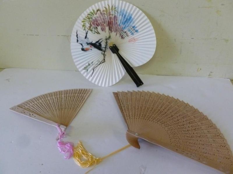 lot 198 image: Lot of three vintage hand fans, two...