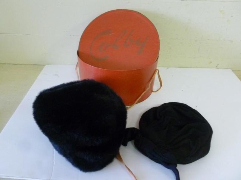 lot 206 image: Lot of two vintage hats and a Colby...