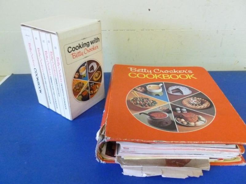 lot 236 image: This lot consists of a vintage 1972...