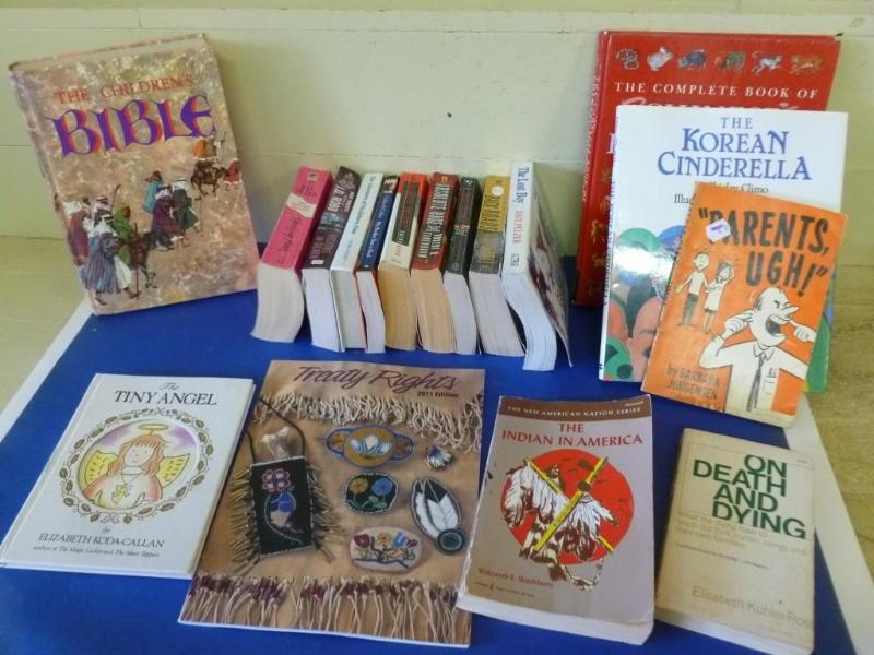 lot 243 image: Large lot of good story books....