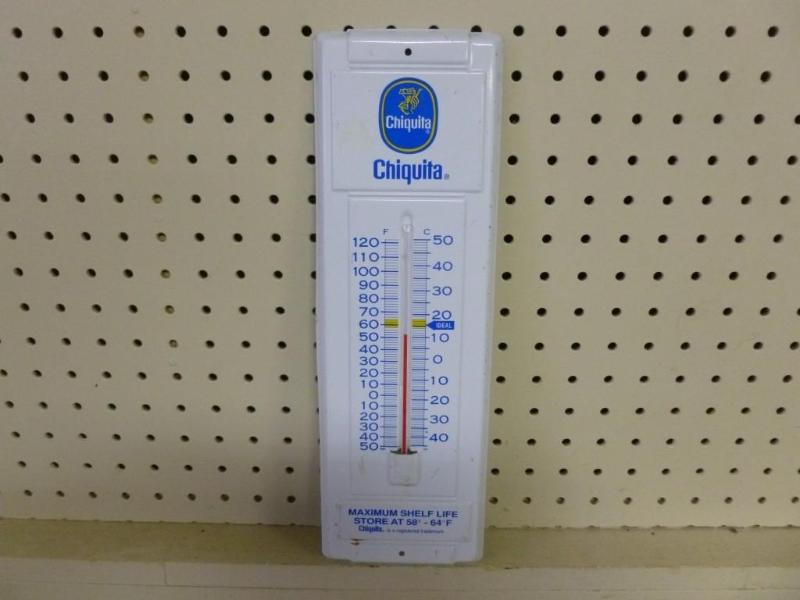 lot 45 image: Collectible Chiquita metal thermome...