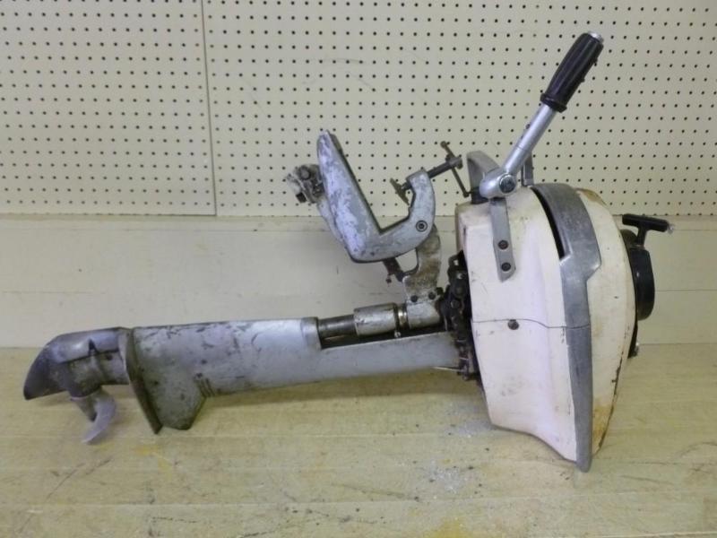 lot 7 image: Vintage Scott - Atwater 5 h.p long ...