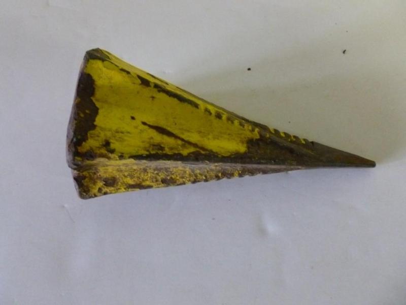 lot 99 image: Heavy duty steel tree wedge, measur...