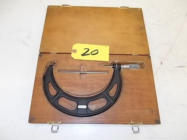 lot 20 image: Starrett 6"-7" Micrometer...