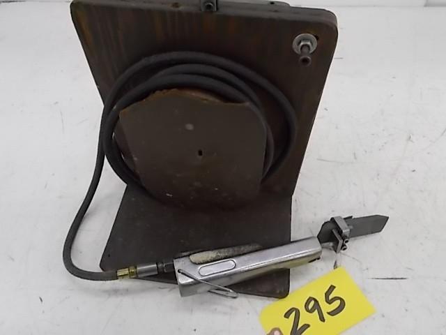 lot 295 image: Air Filer...