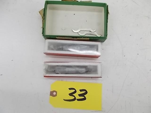 lot 33 image: (2) Mitutoyo Micrometer Heads...